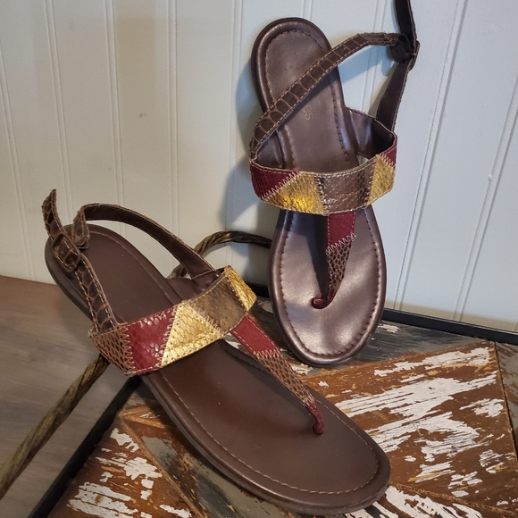 Maurices Sandals Patchwork Animal Print T Strap Ankle Buckle 7.5 - Picture 1 of 10